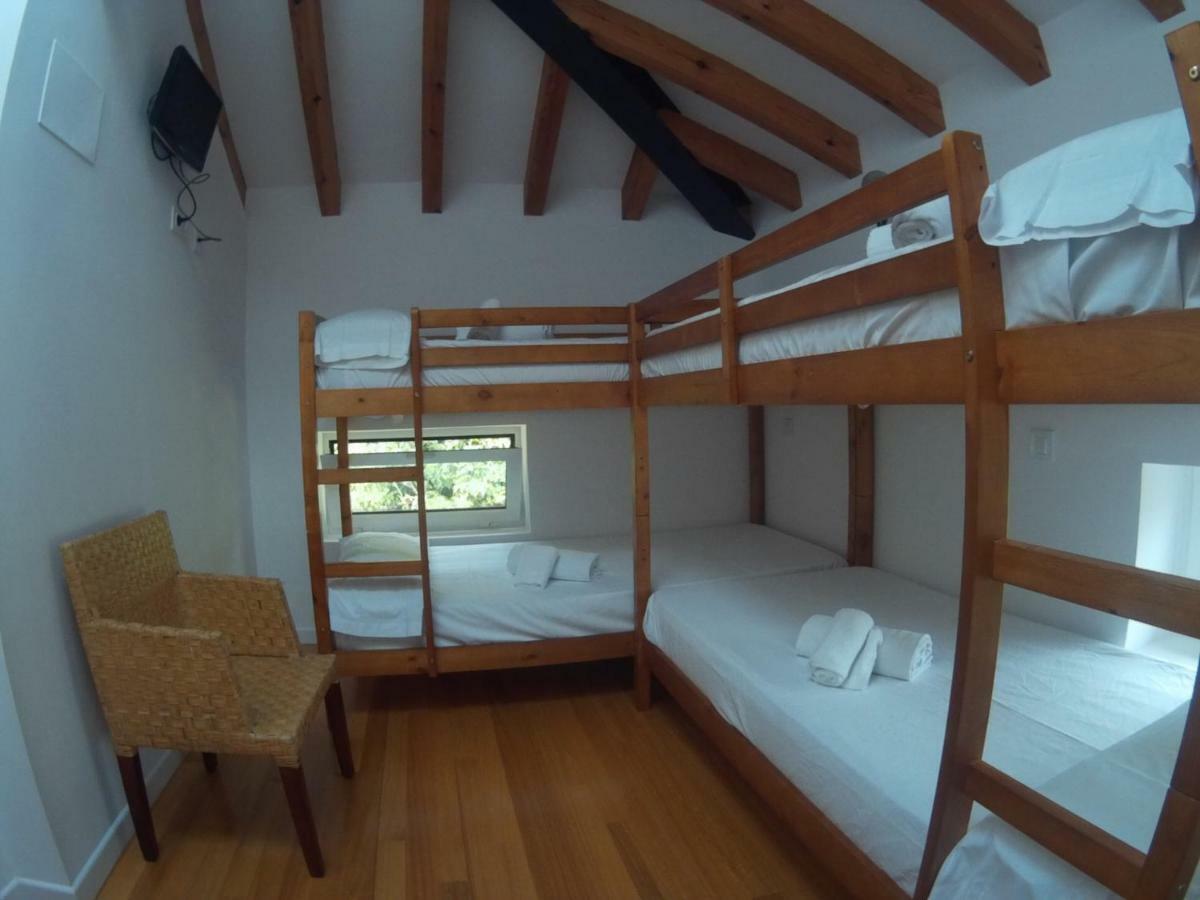 Castro Urdiales - La Vieja Estacion - Cerca De Bilbao Guest House Bagian luar foto